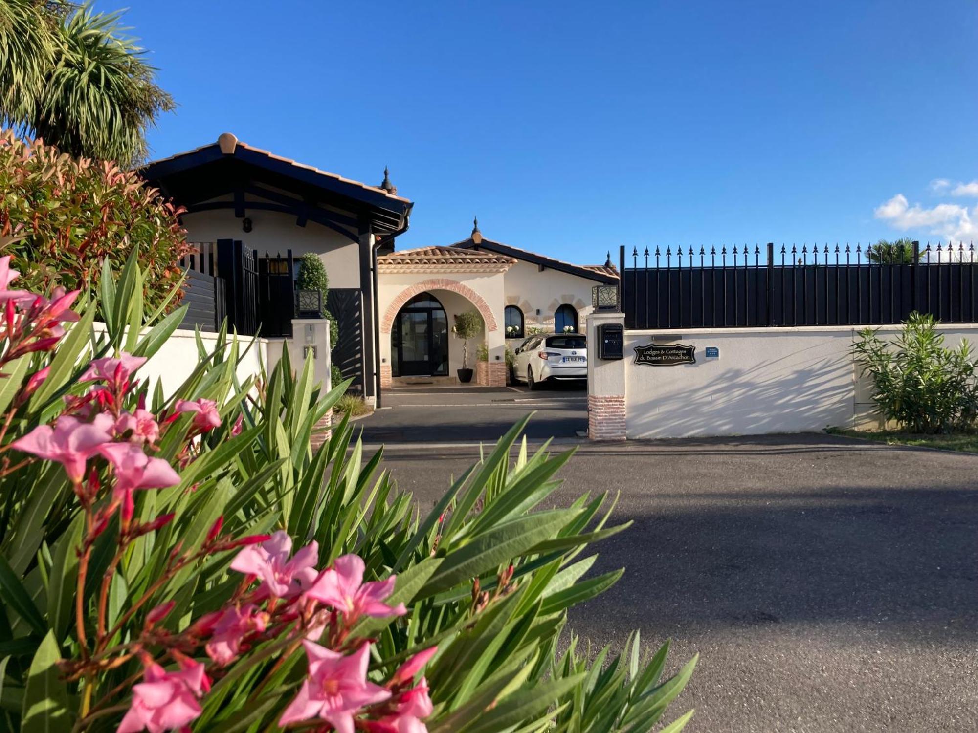 Charme & Confort- Les Cottages Du Bassin D'Arcachon- Petit-Dejeuner Sur Demande - Nuitee, Court Sejour, Semaine Gujan-Mestras Zewnętrze zdjęcie